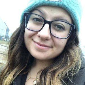 Meet your Posher, Emily